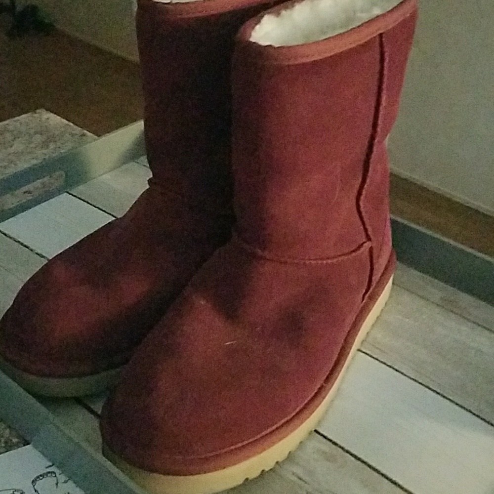 Koolaburra by Uggs